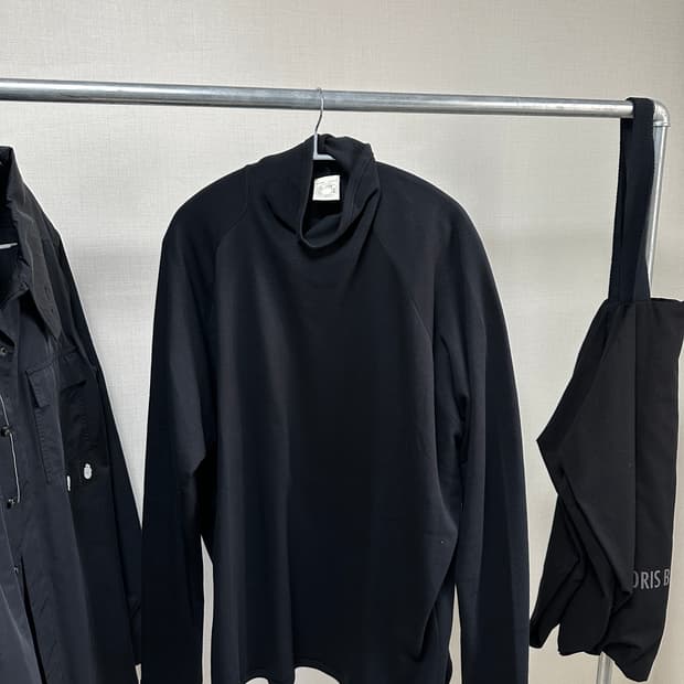 얀얀반아쉐 터틀넥 L사이즈