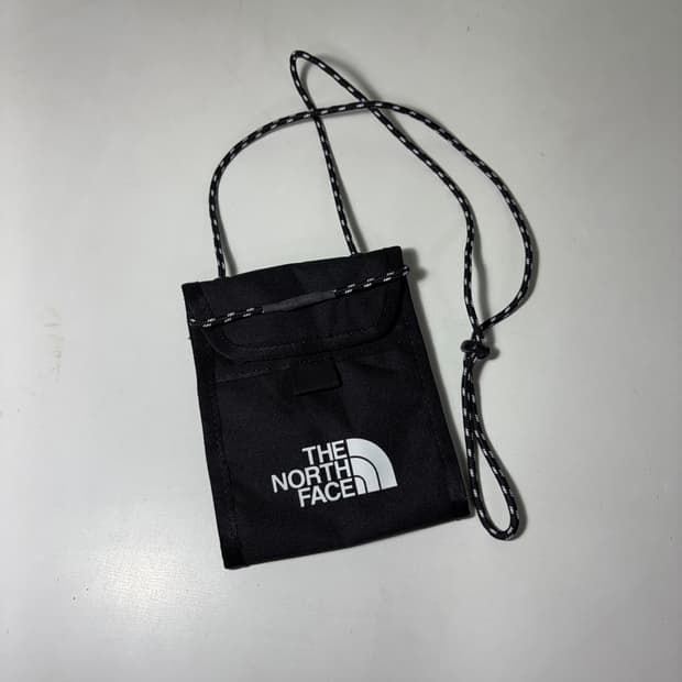 OS 노스페이스 블랙 샤코슈 미니 크로스백