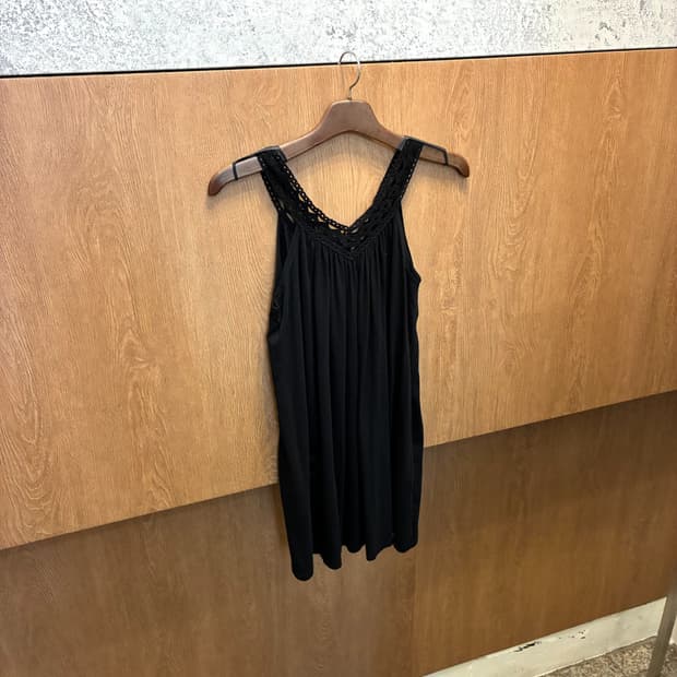 빈티지 슬리브리스 원피스 브이넥 레이스 디테일 블랙 k318