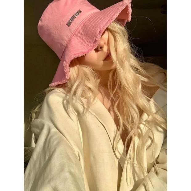 자크뮈스 로고 버킷 햇