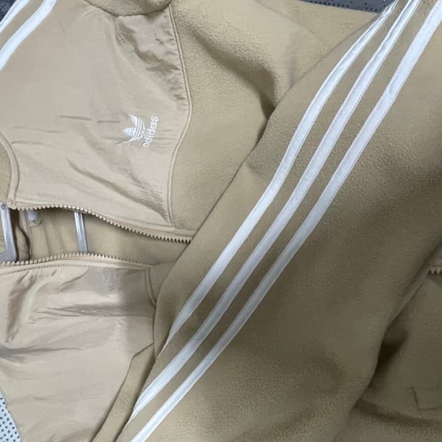 아디다스 후리스 후드집업