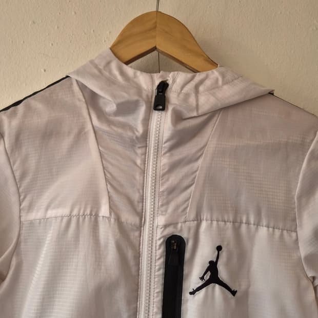 나이키 에어조던 주니어 후드바람막이점퍼 M(10-12)