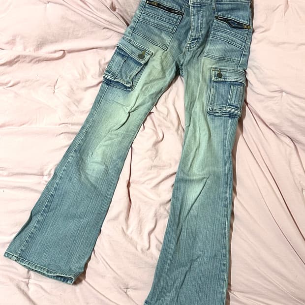 워싱 로우라이즈 부츠컷 카고 팬츠