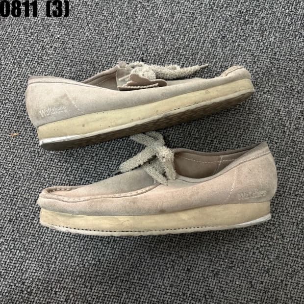 클락스 왈라비 스니커즈 275