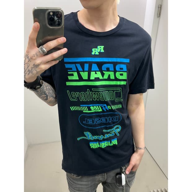 디젤 사이버 레터링 반팔티 r4379