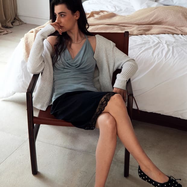 미즈유 mizyu Lina Soft Lace Midi Skirt 블랙