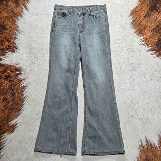 연청 그레이 데님 부츠컷 팬츠