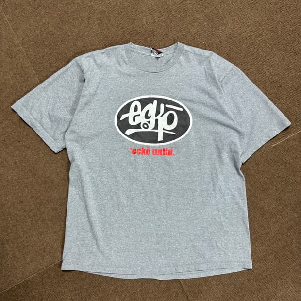 (105) Ecko Logo T-Shirt 