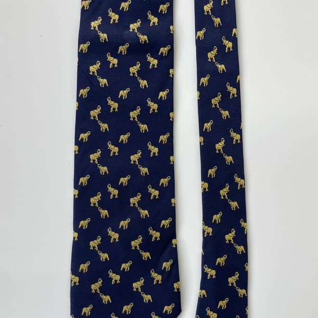 헌팅월드 넥타이