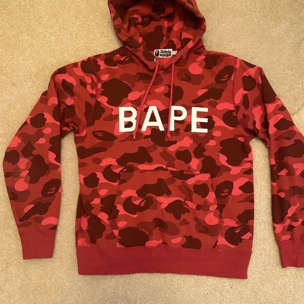 베이프 레드 카모 후드티