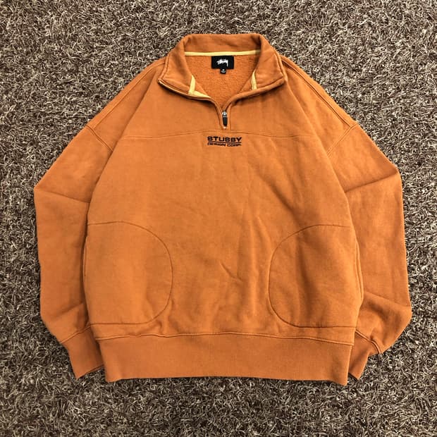 스투시 모크넥 하프집업 맨투맨