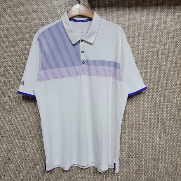 110사이즈 아디다스 기능성 반팔 카라티