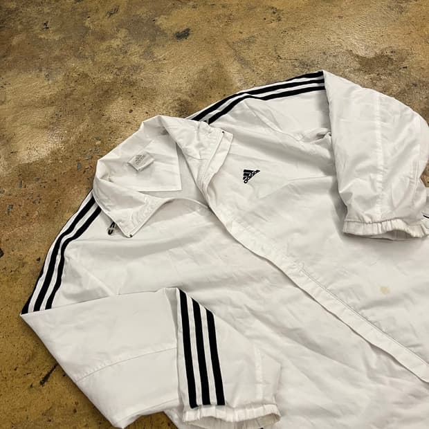아디다스 흰검 화이트 블랙 바람막이 95