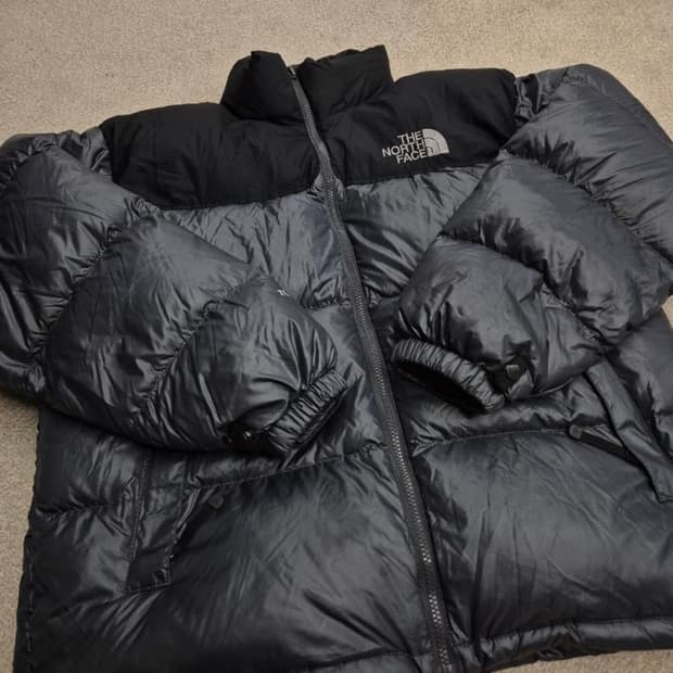 [정품/100, 블랙+그레이] 노스페이스 눕시 700 패딩 B7