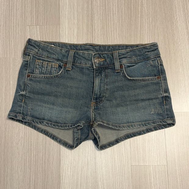 Zara 로라이즈 숏팬츠