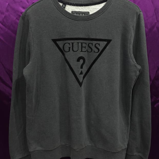 게스 여성 트라이앵글 벨벳 로고 기모 맨투맨 XS(S)