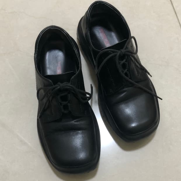 36 1/2 프라다 스포츠 블랙 레더 레이스업 스퀘어토 슈즈 로퍼 더비