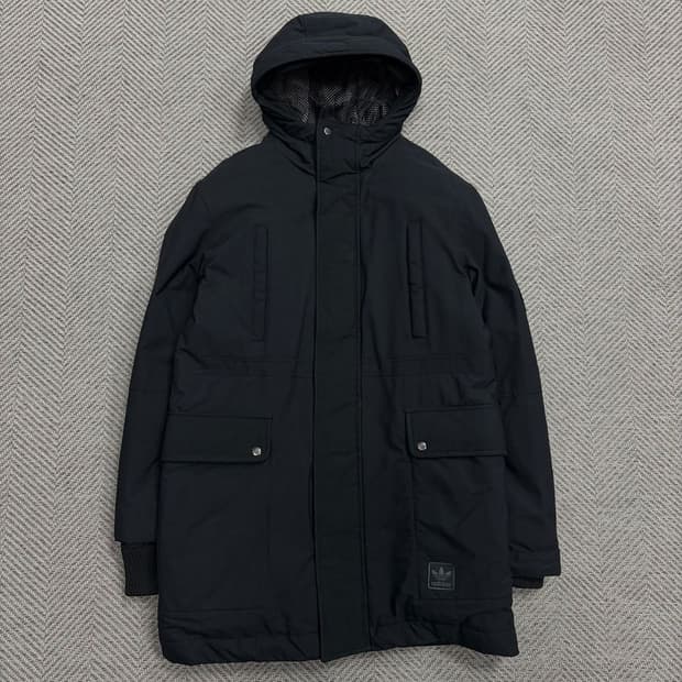 아디다스 덕다운 워크 파카 v1526