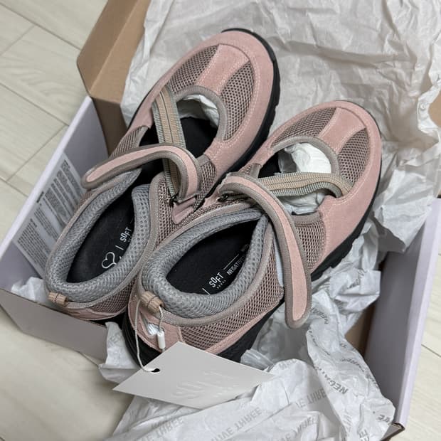 네거티브쓰리 소프트서울 하츠코이 스니커즈 핑크