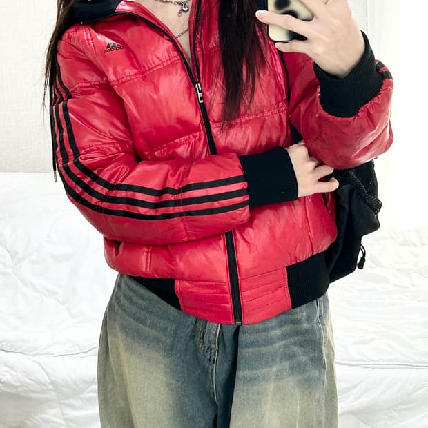 아디다스 레드 삼선 덕다운 패딩