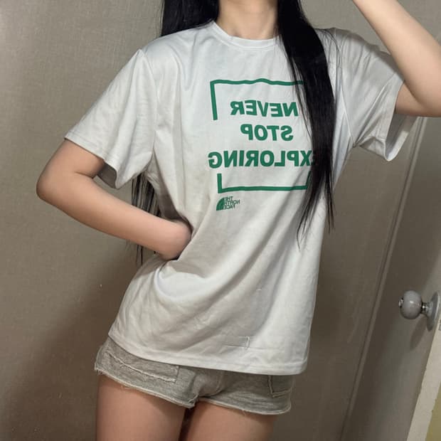 노스페이스 그린화이트 영어프린트 반팔티 🤍🍀