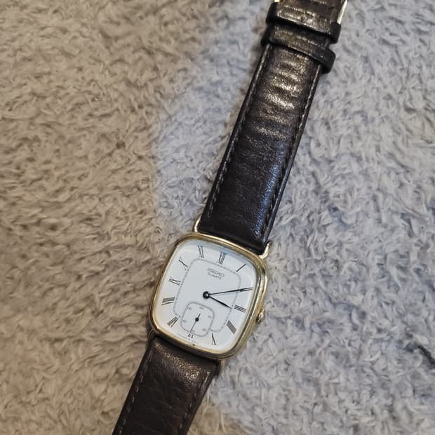 세이코 빈티지 가죽 사각 시계