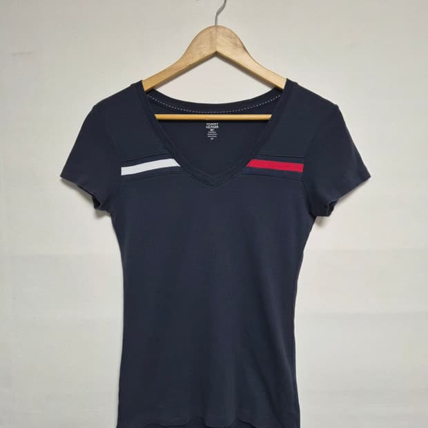 타미힐피거Tommy V넥 티셔츠 S사이즈 - T95
