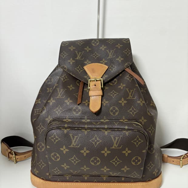 루이비통 몽수리 백팩 gm