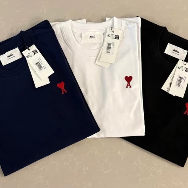 (새상품) 아미 스몰하트로고 반팔티