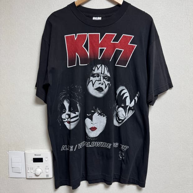 90s vintage kiss tee