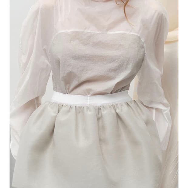 아모멘토 셔링 오간자 벨트 미니 스커트 