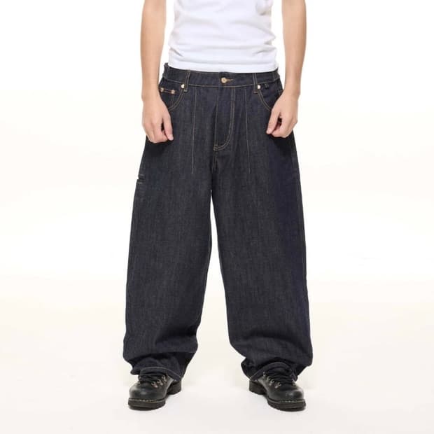 Sweats collective 데님 배기진