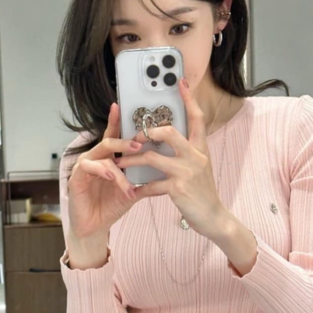 아비에무아 립드 니트 아이보리