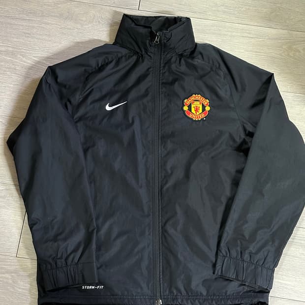 나이키 맨유 스톰핏 바람막이 블랙