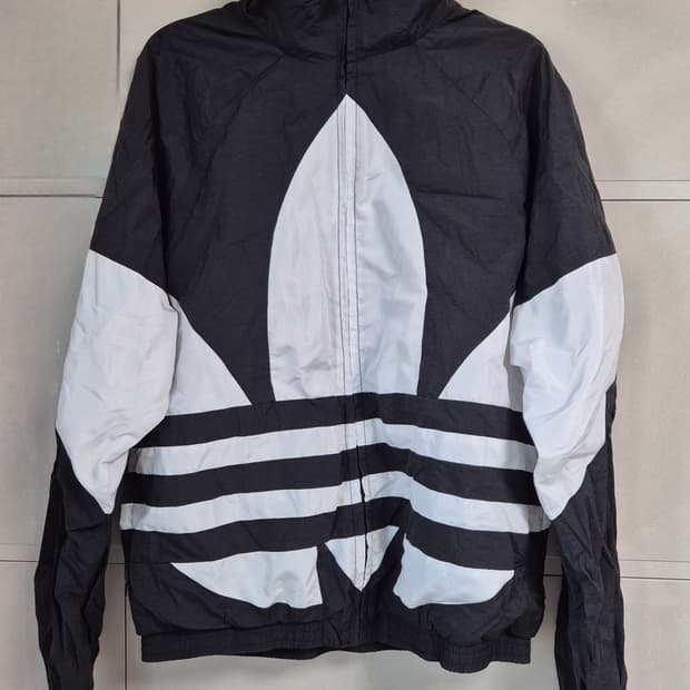 아디다스 트레포일 빅로고 바람막이