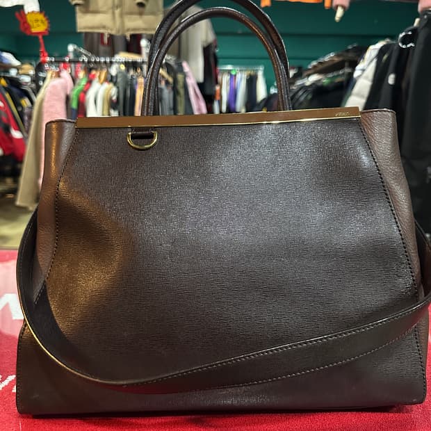 펜디 투쥬르 가죽숄더백