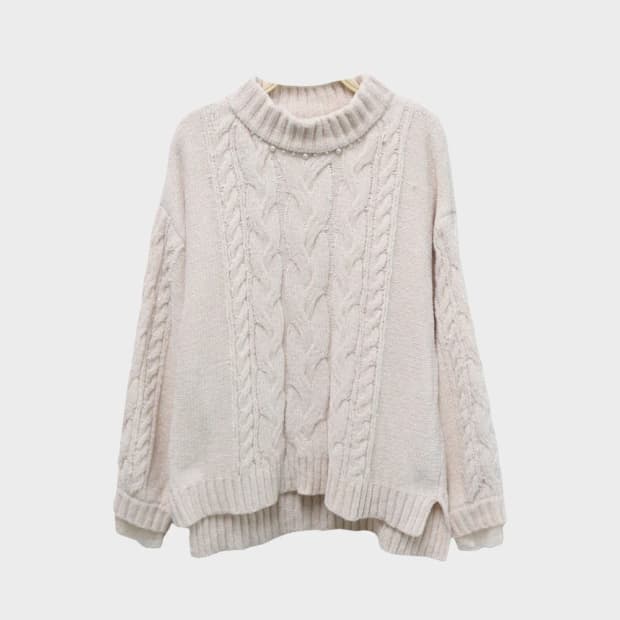 엑시즈팜 베이지 진주 터틀넥 니트 60753