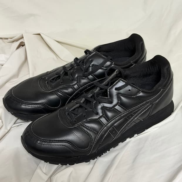 꼼데가르송 아식스 블랙 레더 스니커즈