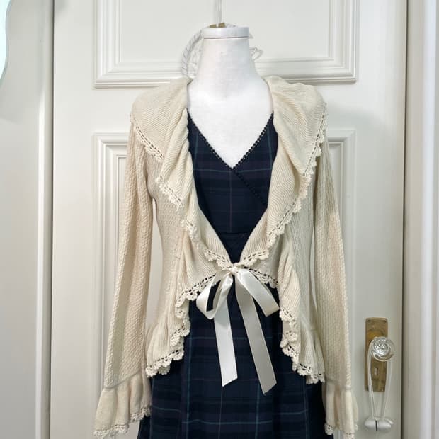 AXES FEMME ivory crochet ruffle cardigan