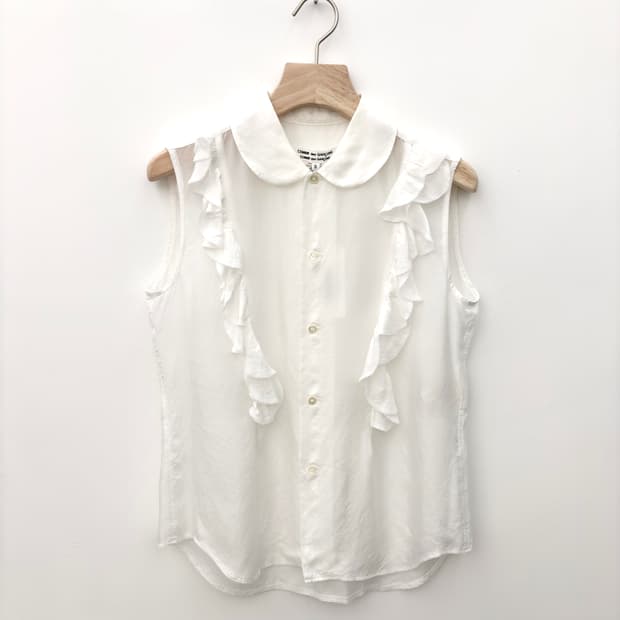 SLEEVELESS SHIRT