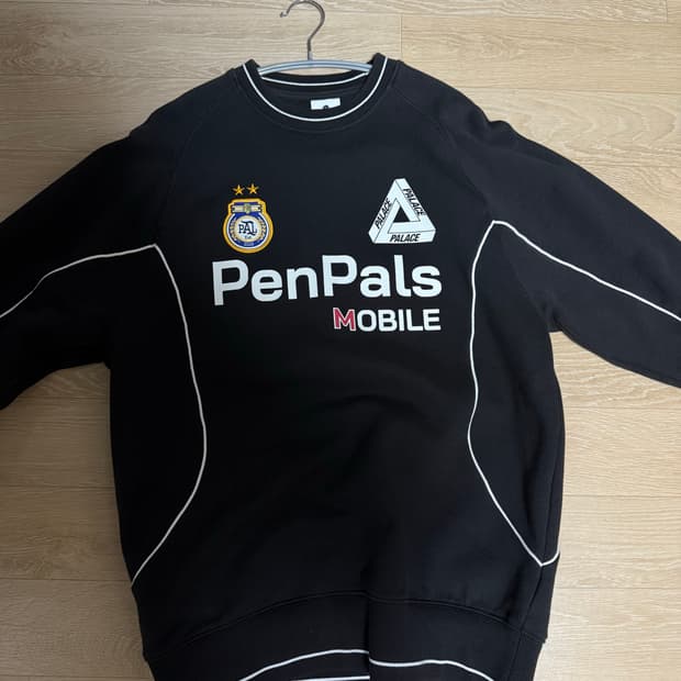 팔라스 24ss 펜팔 크루 블랙 맨투맨 M