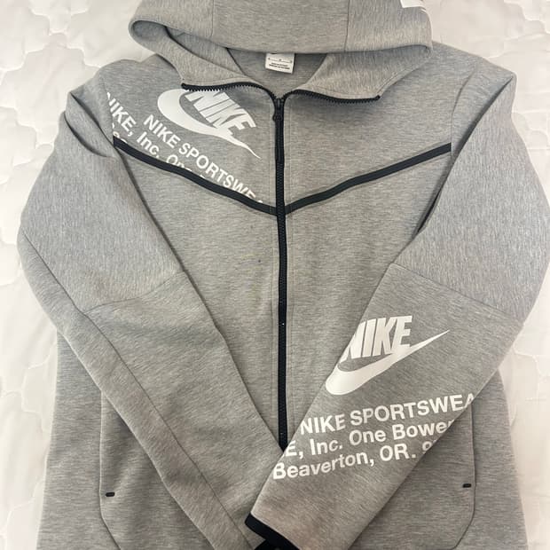 나이키 테크플리스