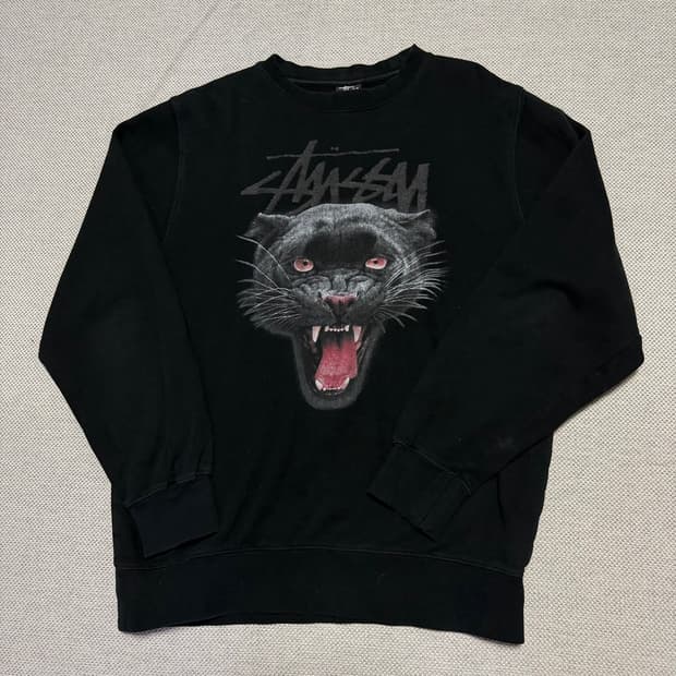 스투시 Stussy 블랙팬서 프린팅 크루넥 맨투맨
