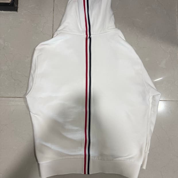 [당일출고,3사이즈] 톰브라운 화이트 백삼선 후드집업