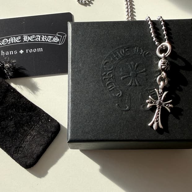 크롬하츠 원볼 타이니크로스 펜던트 파베 블랙다이아(애프터)