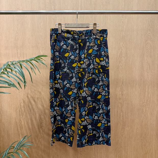 막스마라 와이드 크롭 팬츠 하이웨스트 플로럴 아트워크 패턴 디테일