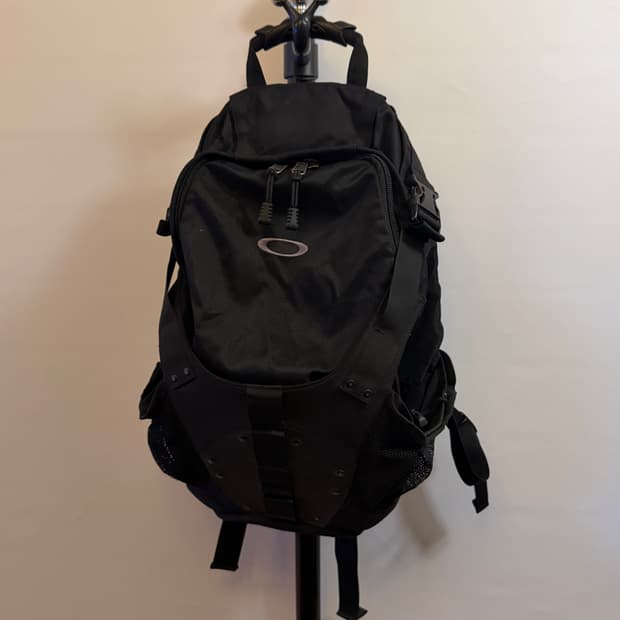 오클리 00‘s 테크니컬 백팩