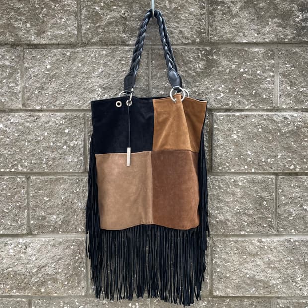 [OS] D2 스웨이드 패치워크 프린지 토트백