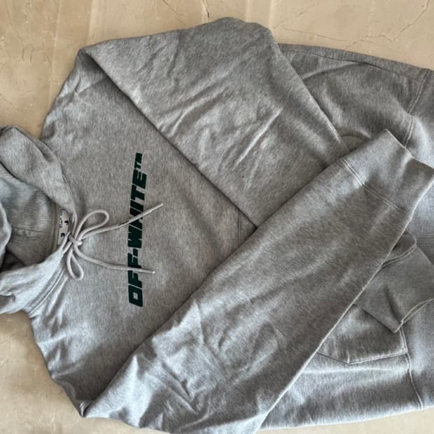 오프화이트 후두 