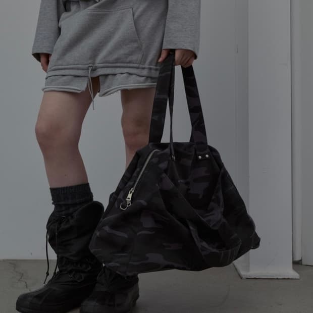 Layered camo tote bag dark grey